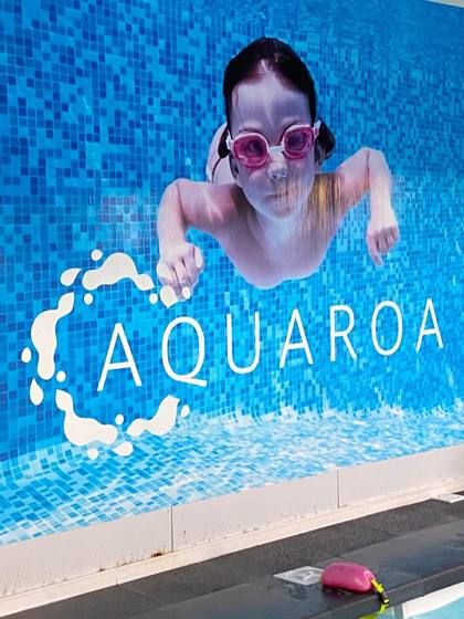 Natación en Aquaroa