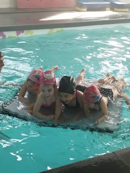 Natación en Aquaroa