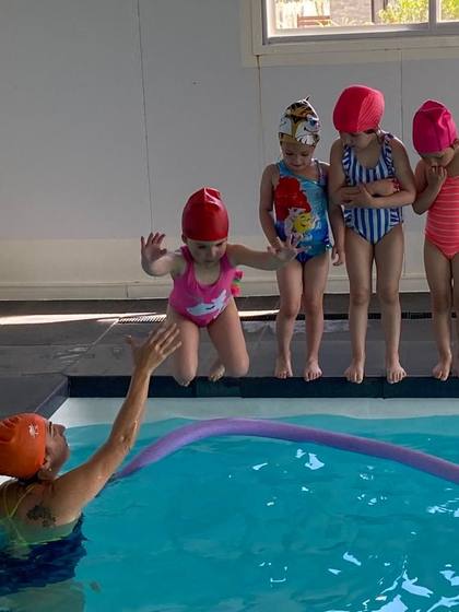 Natación en Aquaroa